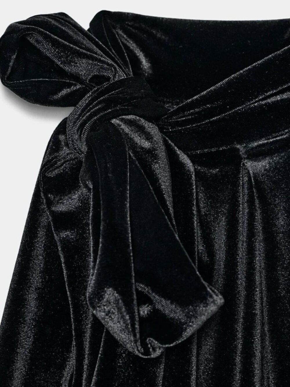 NWT Zara Black Velvet Bow Balloon Sleeve Top Party - Picture 2 of 3